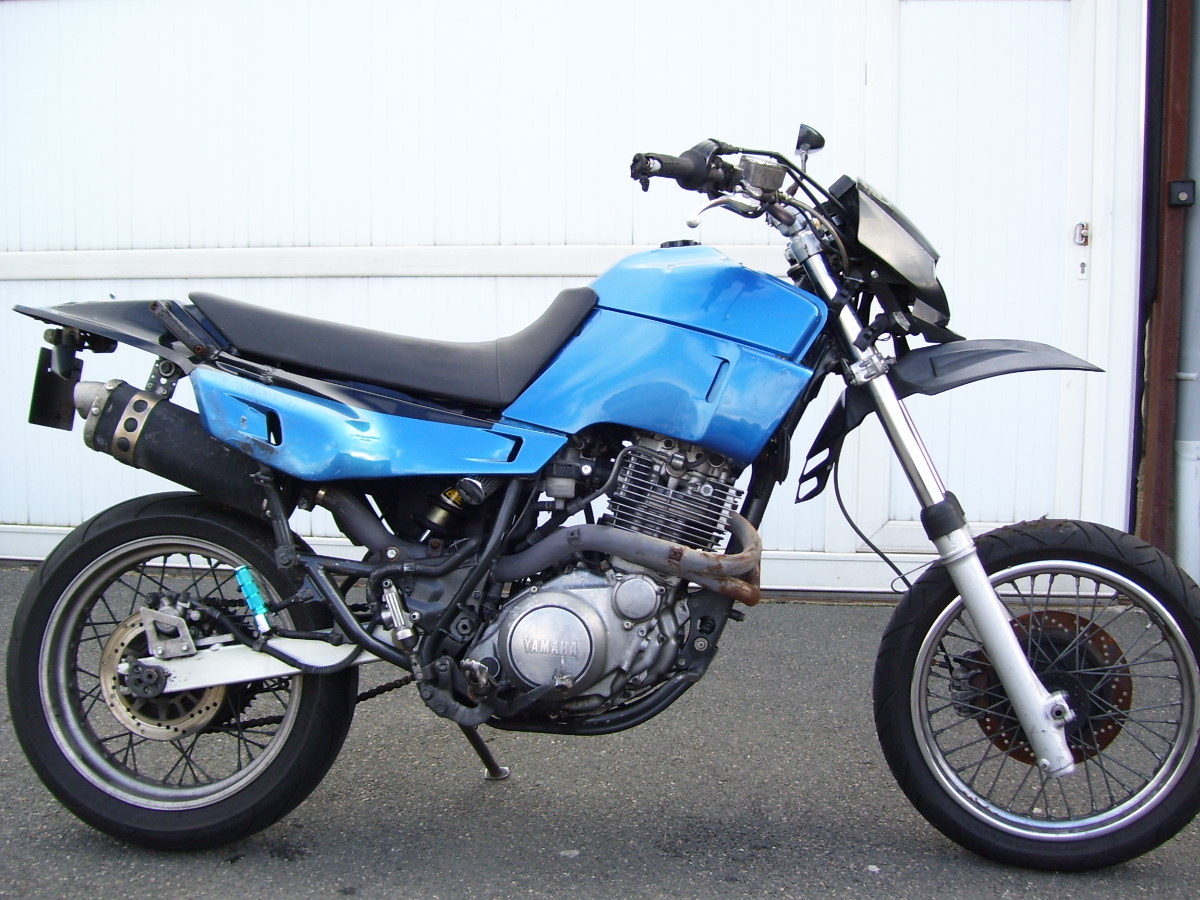 YAMAHA 600 XT BLEUE Motocaz 42 Garage De Moto Montbrison